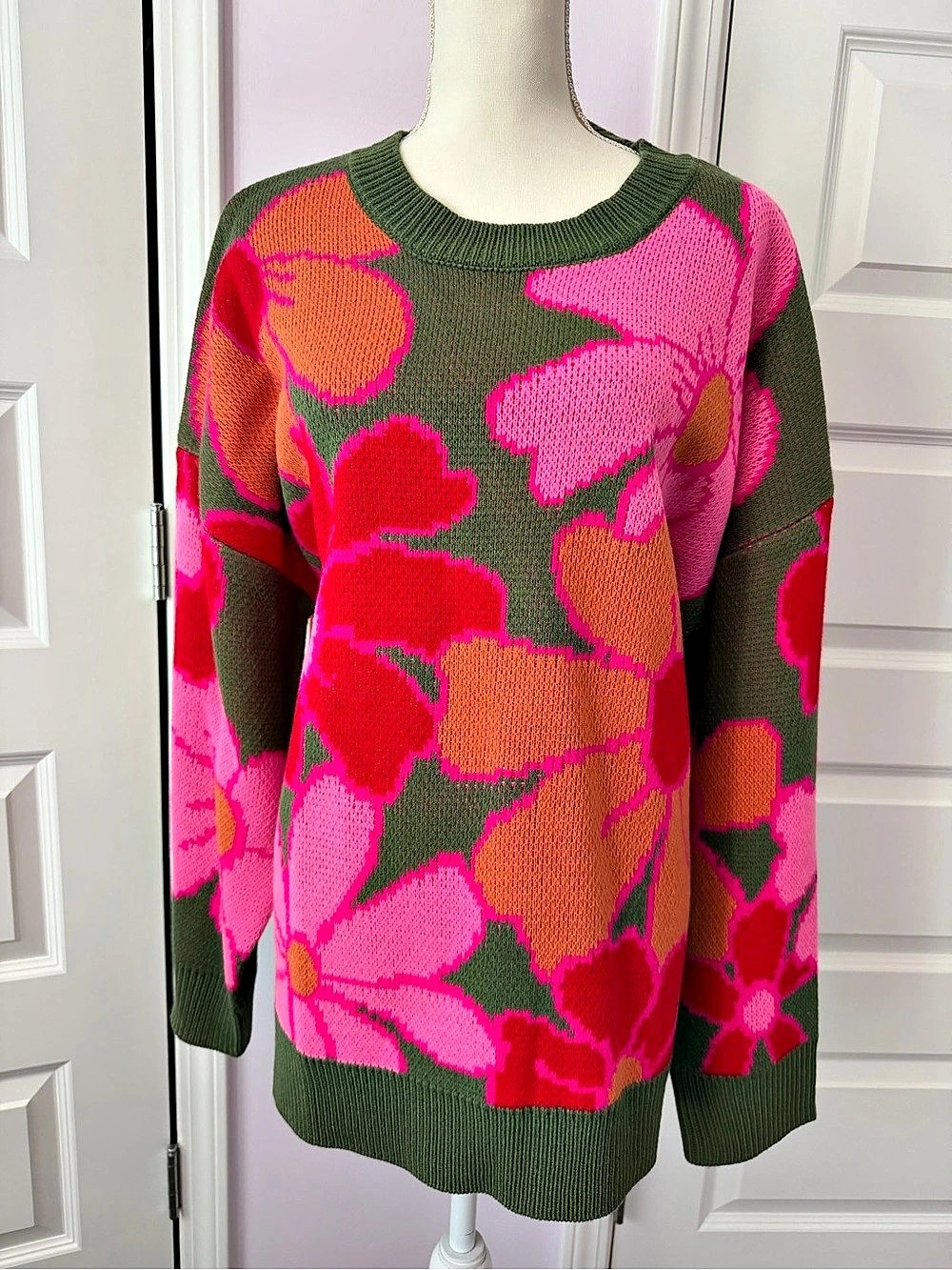 Pink Lily Oversized Floral Knit Sweater in Green & Pink Like New - Picture 1 of 3